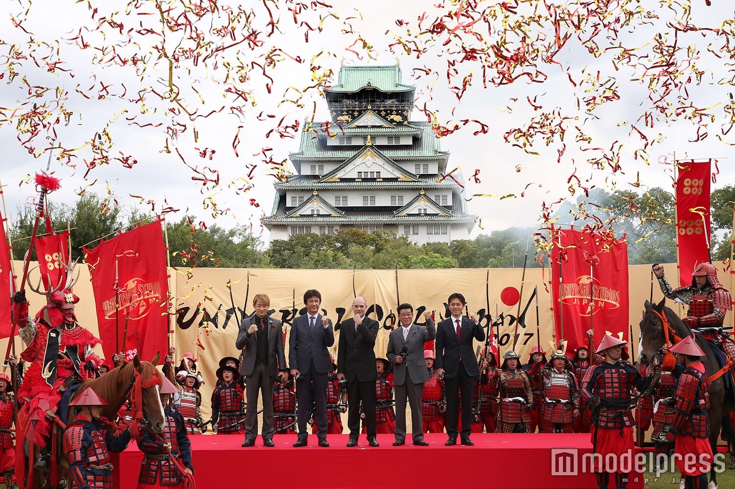 USJ、大阪城で世界初の戦国スペクタクル・ライブショー開催