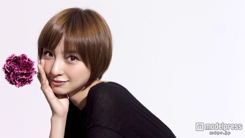 篠田麻里子、小嶋・板野・秋元・河西らと競演　AKB48新旧メンバーが揃い踏み