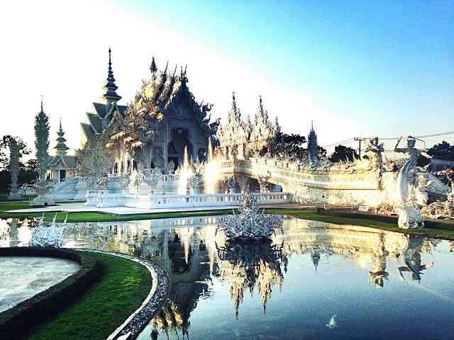 วัดร่องขุ่น - Wat Rong Khun by NuCastiel