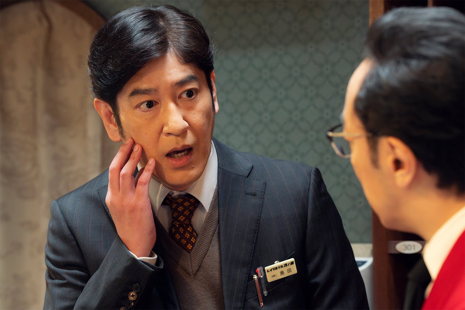 田中直樹、角田晃広「ホットスポット」第6話（C）日本テレビ