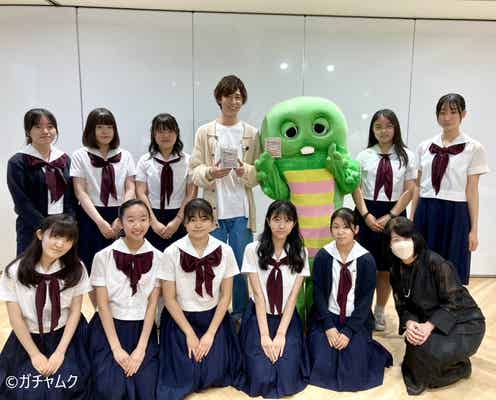 Snow Man阿部亮平、東洋英和女学院を訪問「子供たちに大きな影響を持つ可能性がある」
