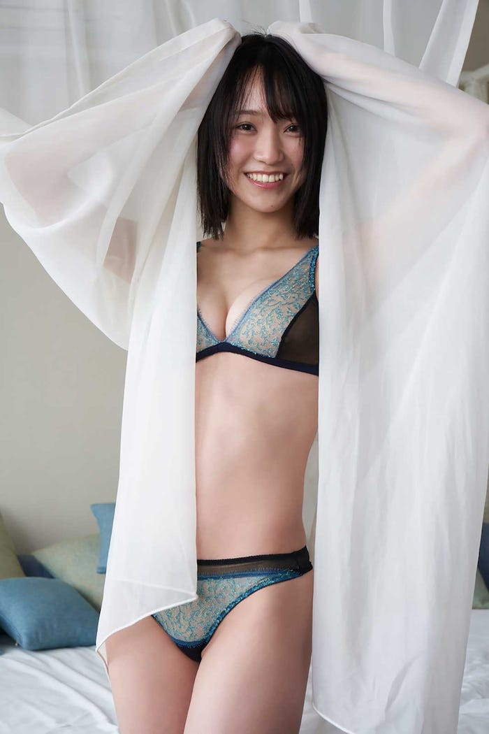 野口衣織ファースト写真集「君にしか教えない」(7月21日発売、白夜書房)より(提供写真)