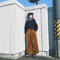 今季大注目のスウェットトップスで作るこなれコーデ♪ スタイル別・大人女子のおしゃれな着こなし術とは?