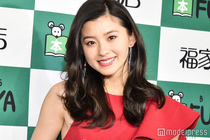 朝比奈彩(C)モデルプレス