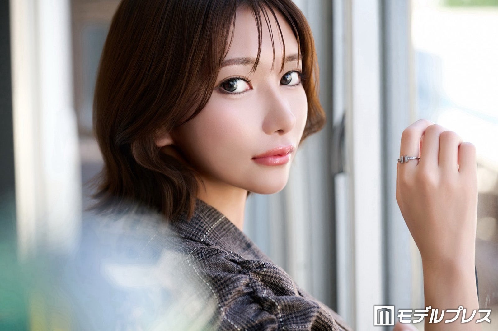 「グラマラスオーバー」愛咲えま（C）モデルプレス