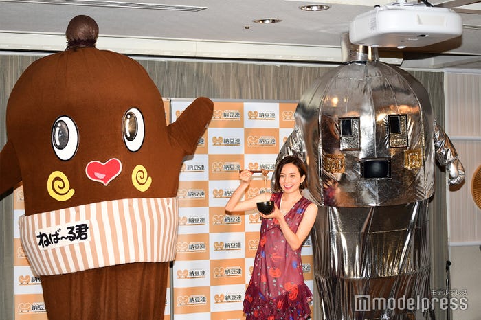 ベッキー(C)モデルプレス