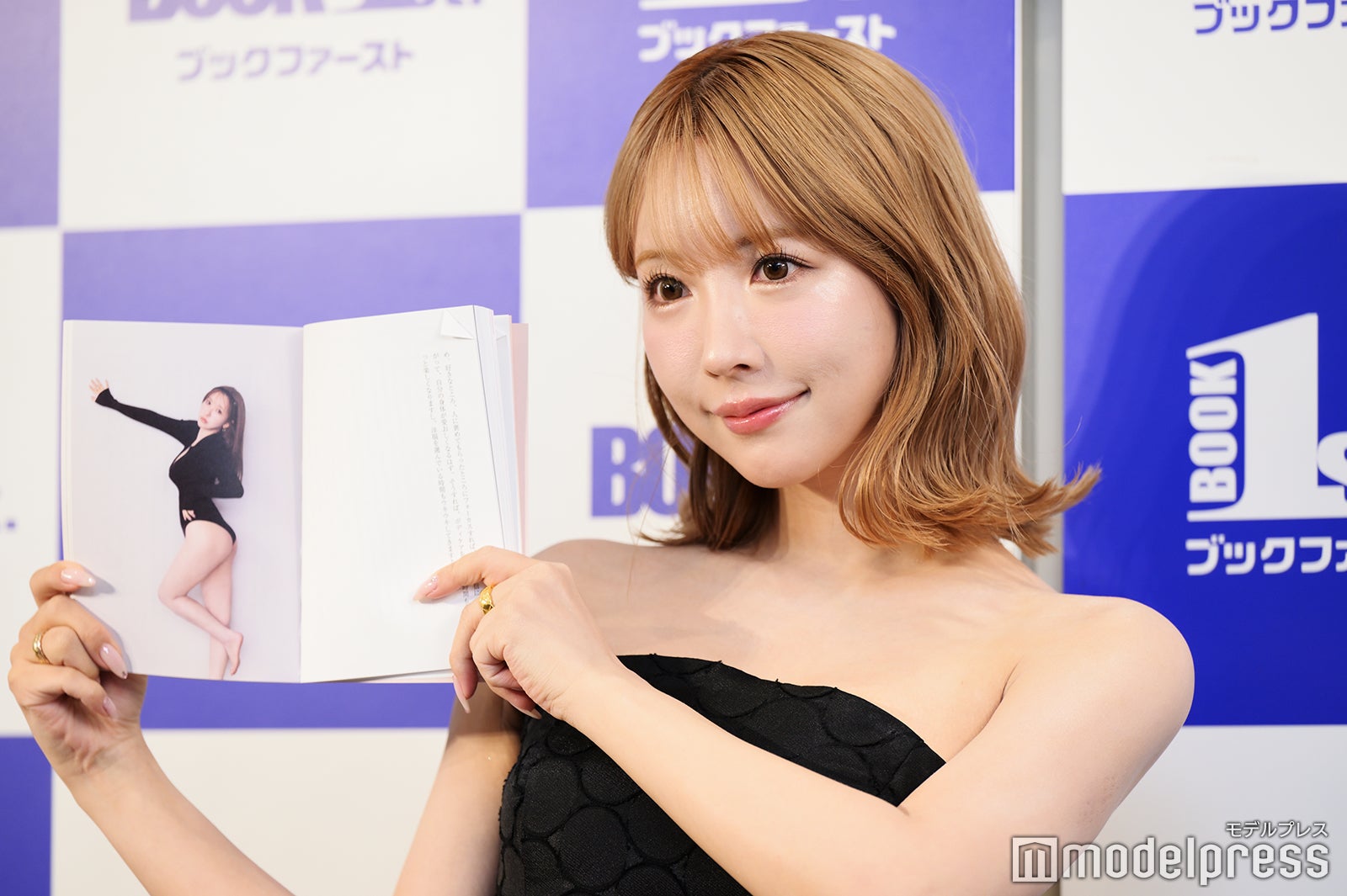 三上悠亜（C）モデルプレス