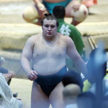大関復帰決定の安青錦が単独トップ！綱とり霧島は2敗死守、12日目試練の横綱大の里戦 2敗は5人に 大の里は熱海富士に屈してまさかの5敗目