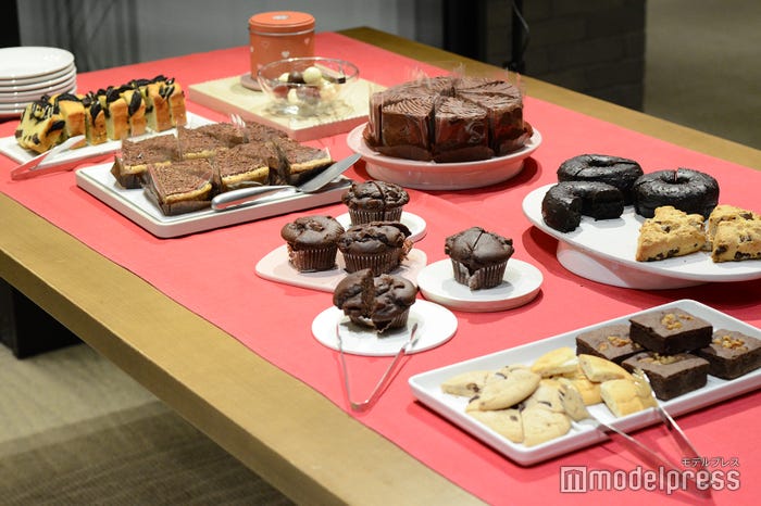 10種のスイーツ※試飲会時の特別ディスプレイ(C)モデルプレス
