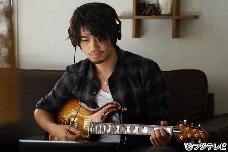 斎藤工／「オトナ女子」第1話・場面カット／画像提供：フジテレビ