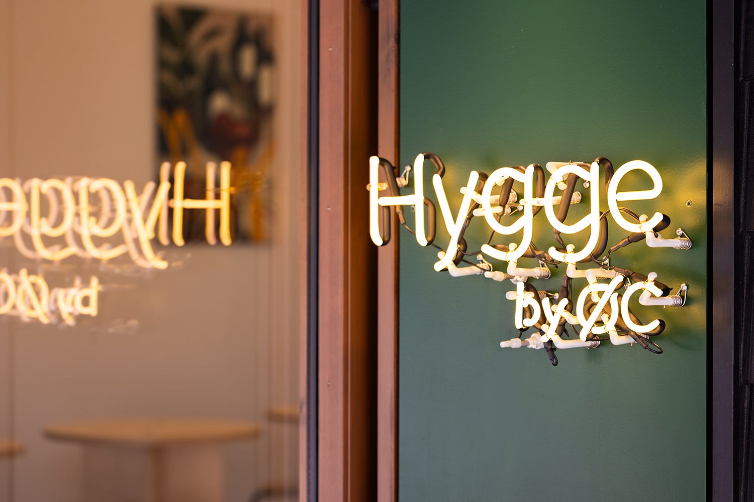 軽井沢ハルニレテラスにクレープ店「ヒュッゲ バイ オーシー」味わい深いシュガーバタークレープ提供