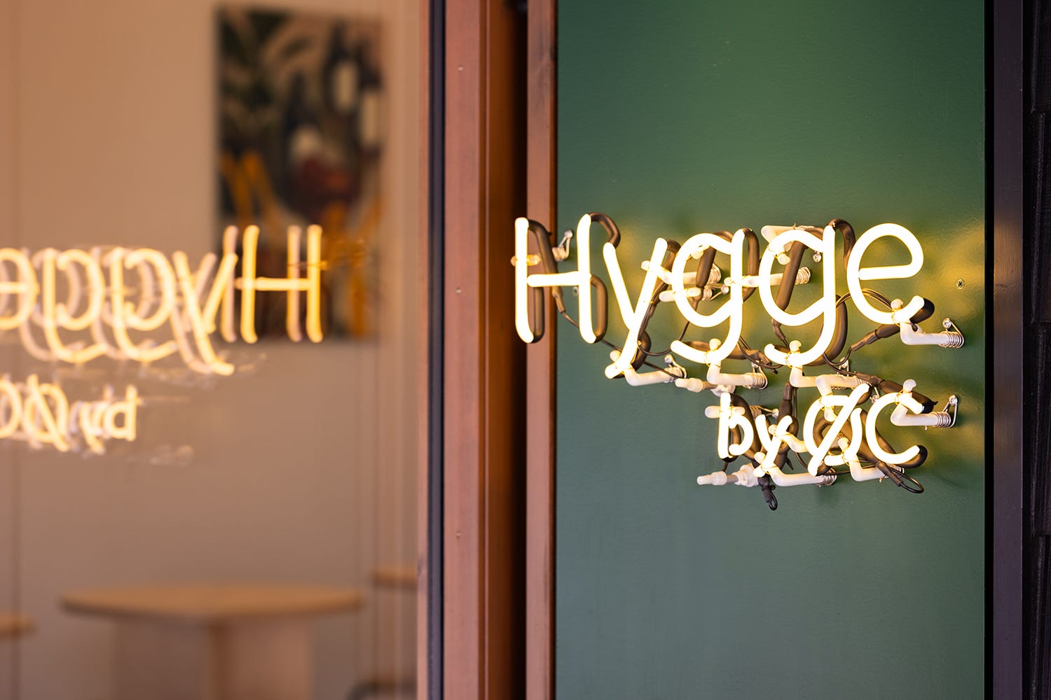 軽井沢ハルニレテラスにクレープ店「ヒュッゲ バイ オーシー」味わい深いシュガーバタークレープ提供