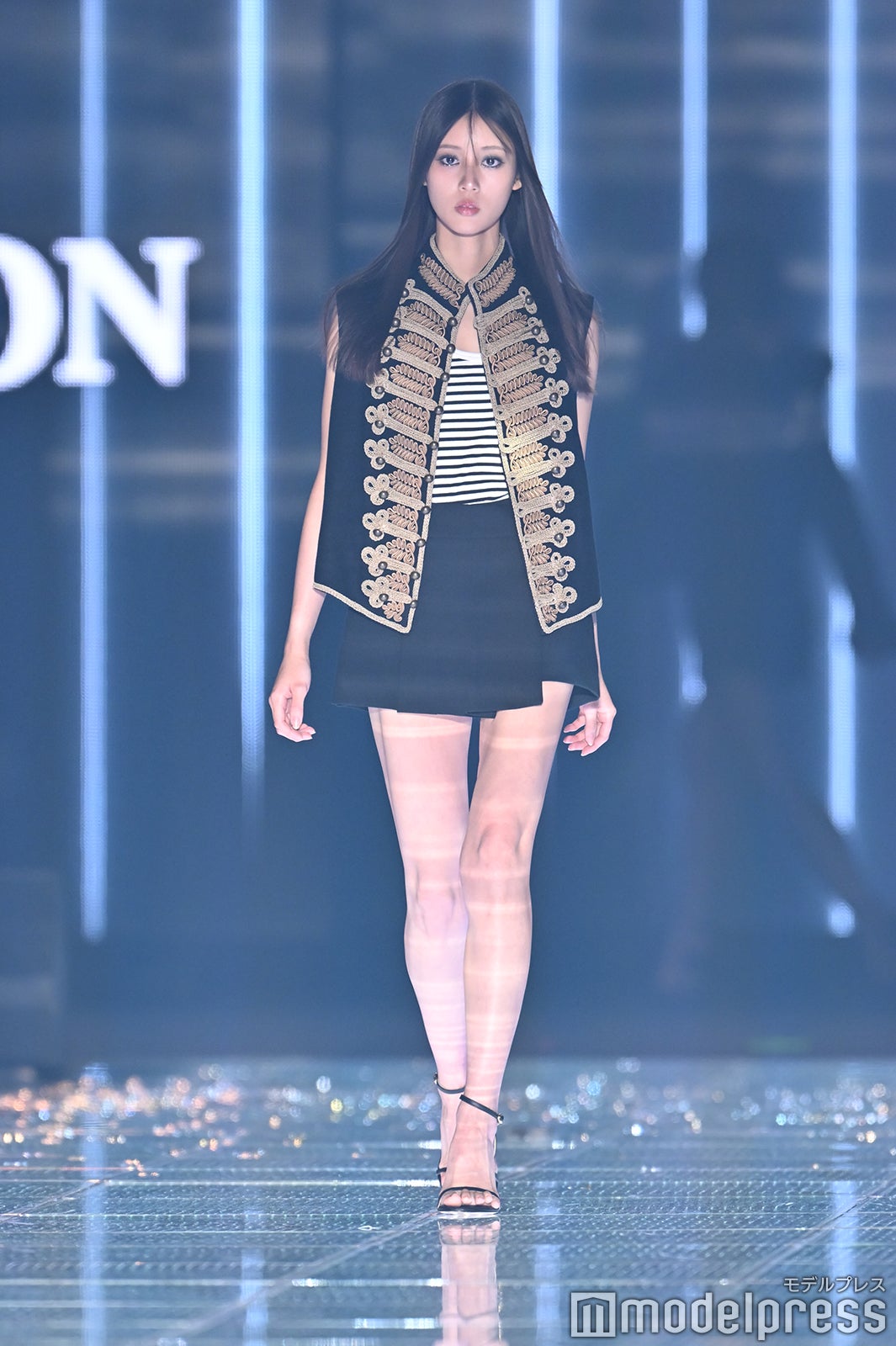 （C）モデルプレス