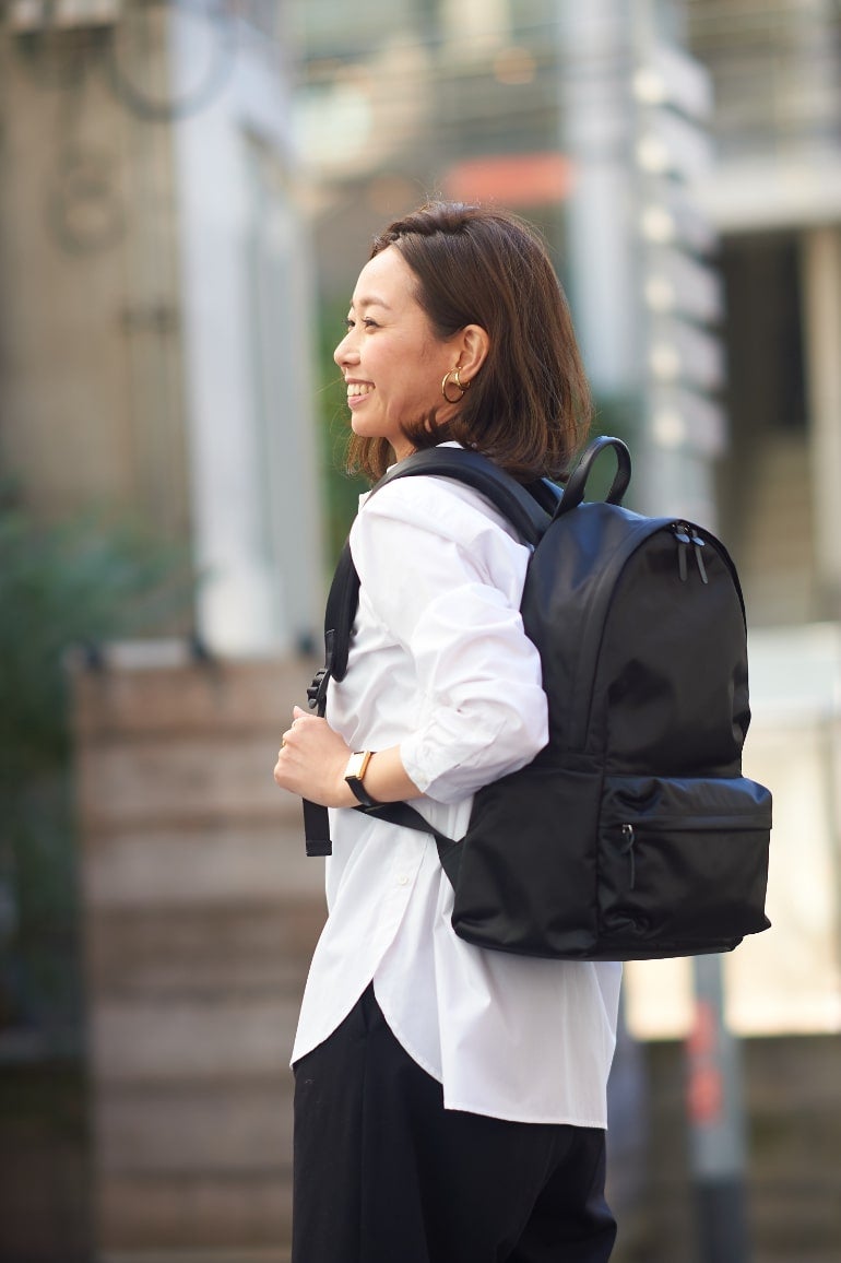荷物が多い人必見 肩も腰も痛くならないリュックは 高反発クッションが快適な使い心地を実現 女子旅プレス 荷物が多い人必見 肩も腰も痛くならないリュックは 高反発クッションが快適な使い心地を実現 女子旅プレス