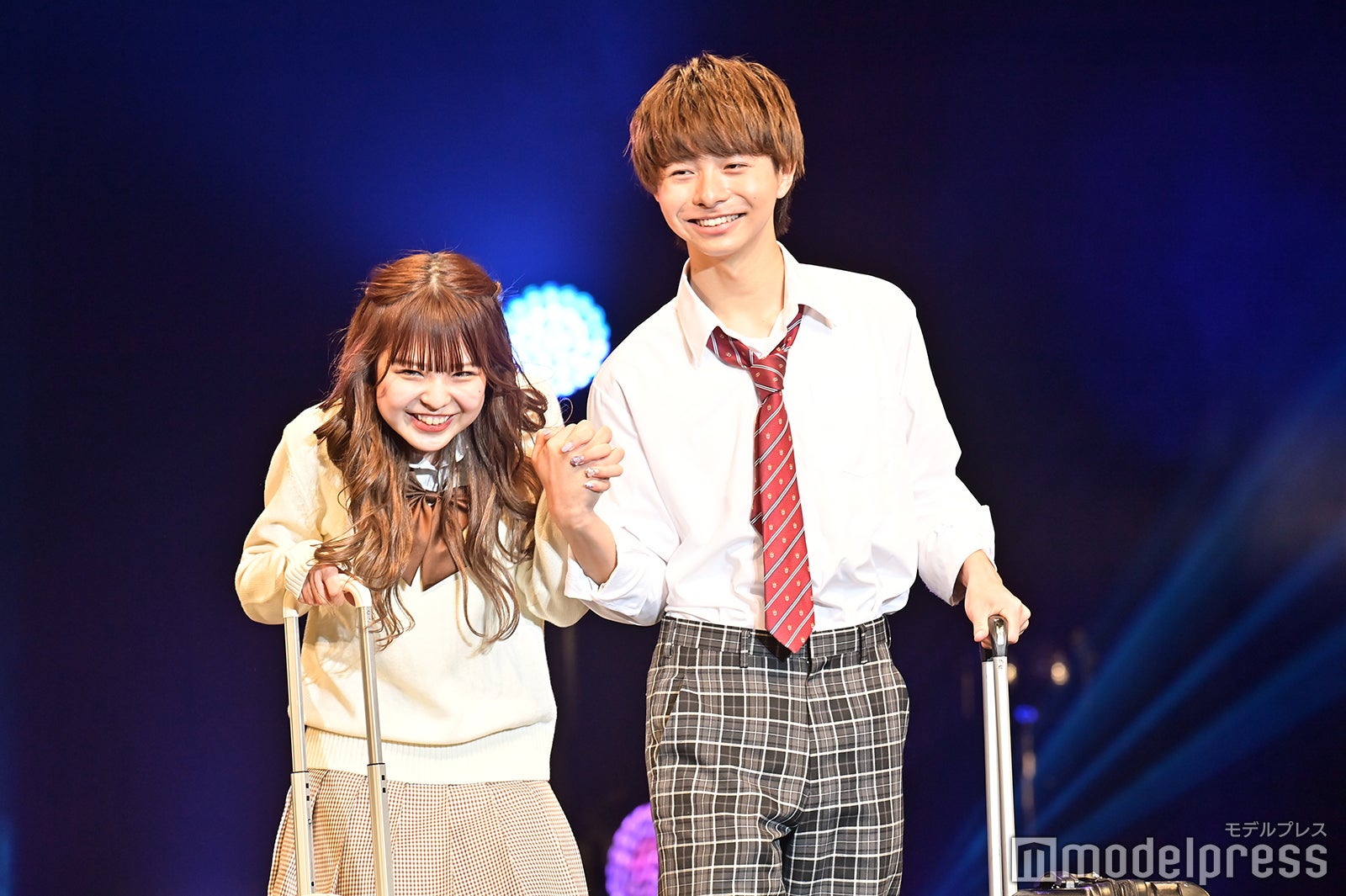 折田涼夏、松本仁 （C）モデルプレス