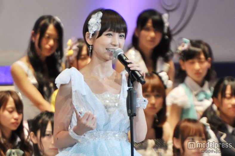 女性ファンが選ぶおしゃれだなと思うメンバー第1位に輝いた篠田麻里子