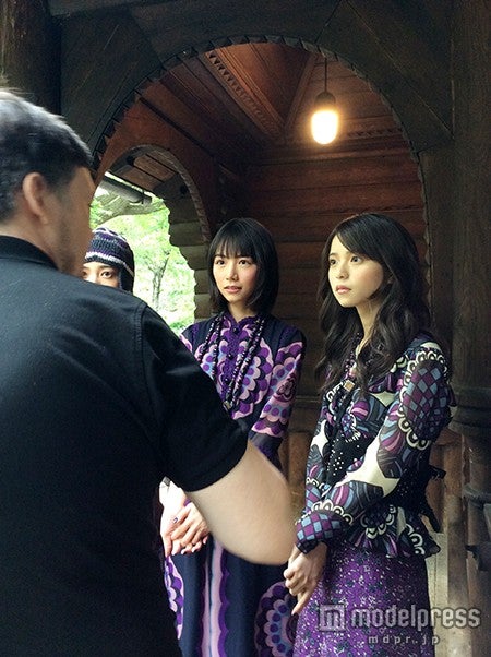 北野日奈子、齋藤飛鳥／ニューヨーク撮影時のオフショット