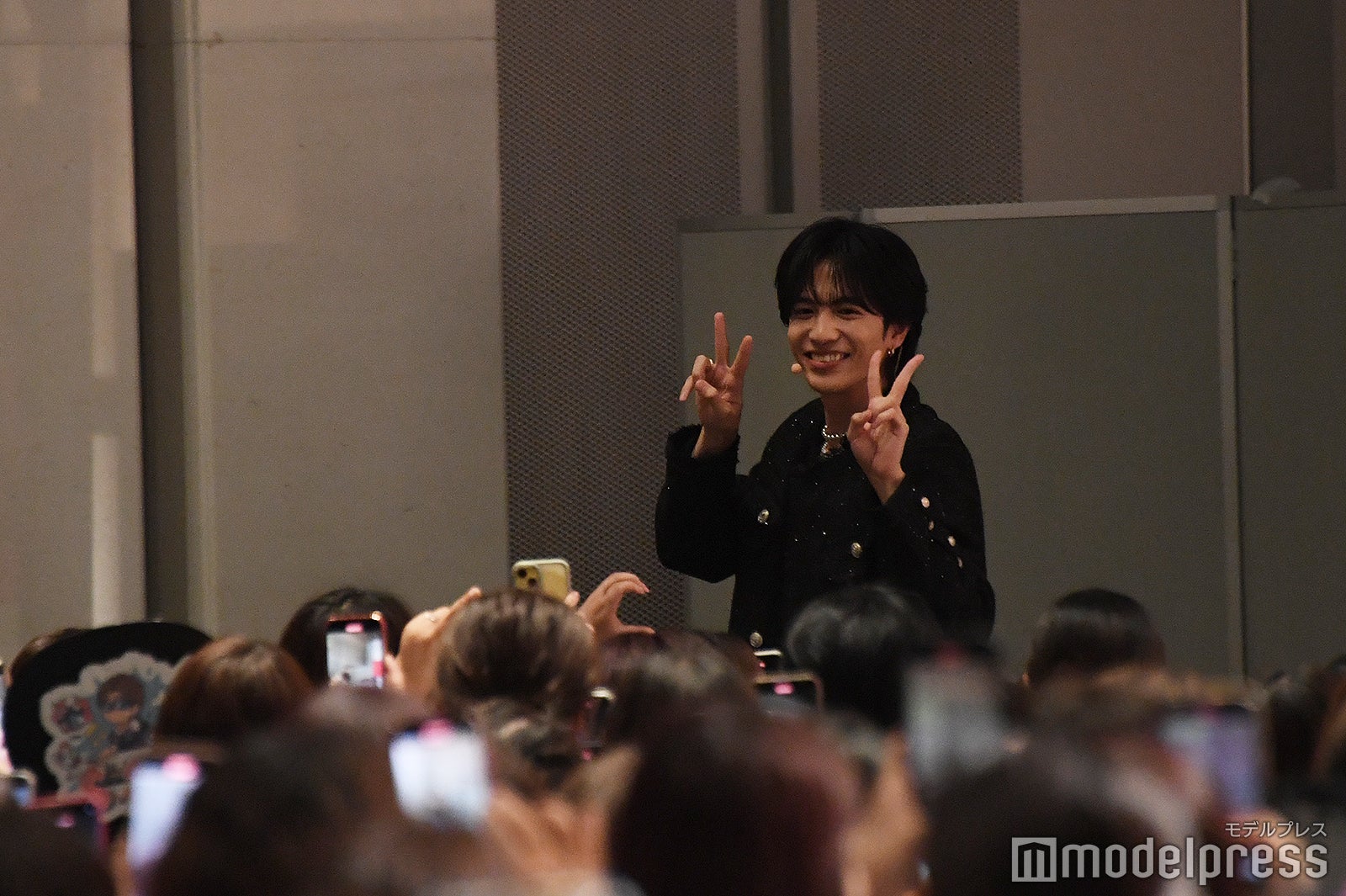 いつでもサービス精神旺盛な志尊淳（C）モデルプレス