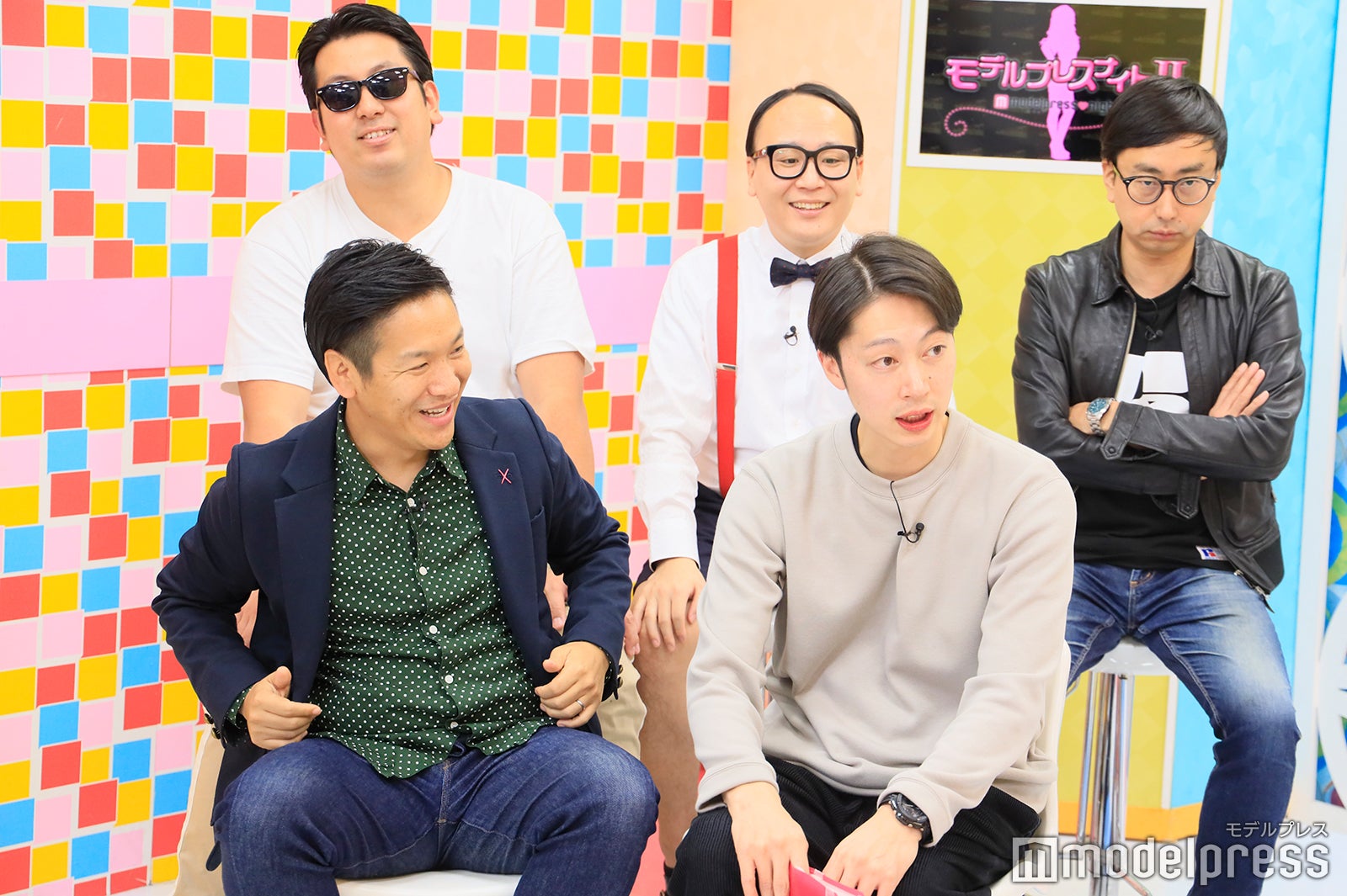 （前列）はんにゃ（（後列左から）ジャンボたかお、たかし、おいでやす小田 （C）モデルプレス