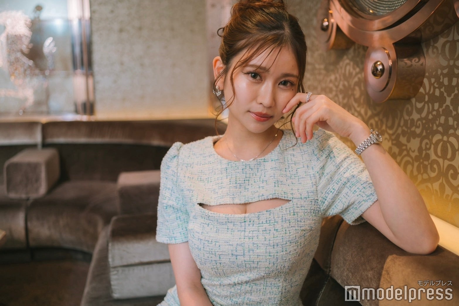 【#キャバクラで働く理由】19歳から貯金…次のステップ見据える 夢を叶える秘訣は「目標を持つこと」──東京六本木・ゆり