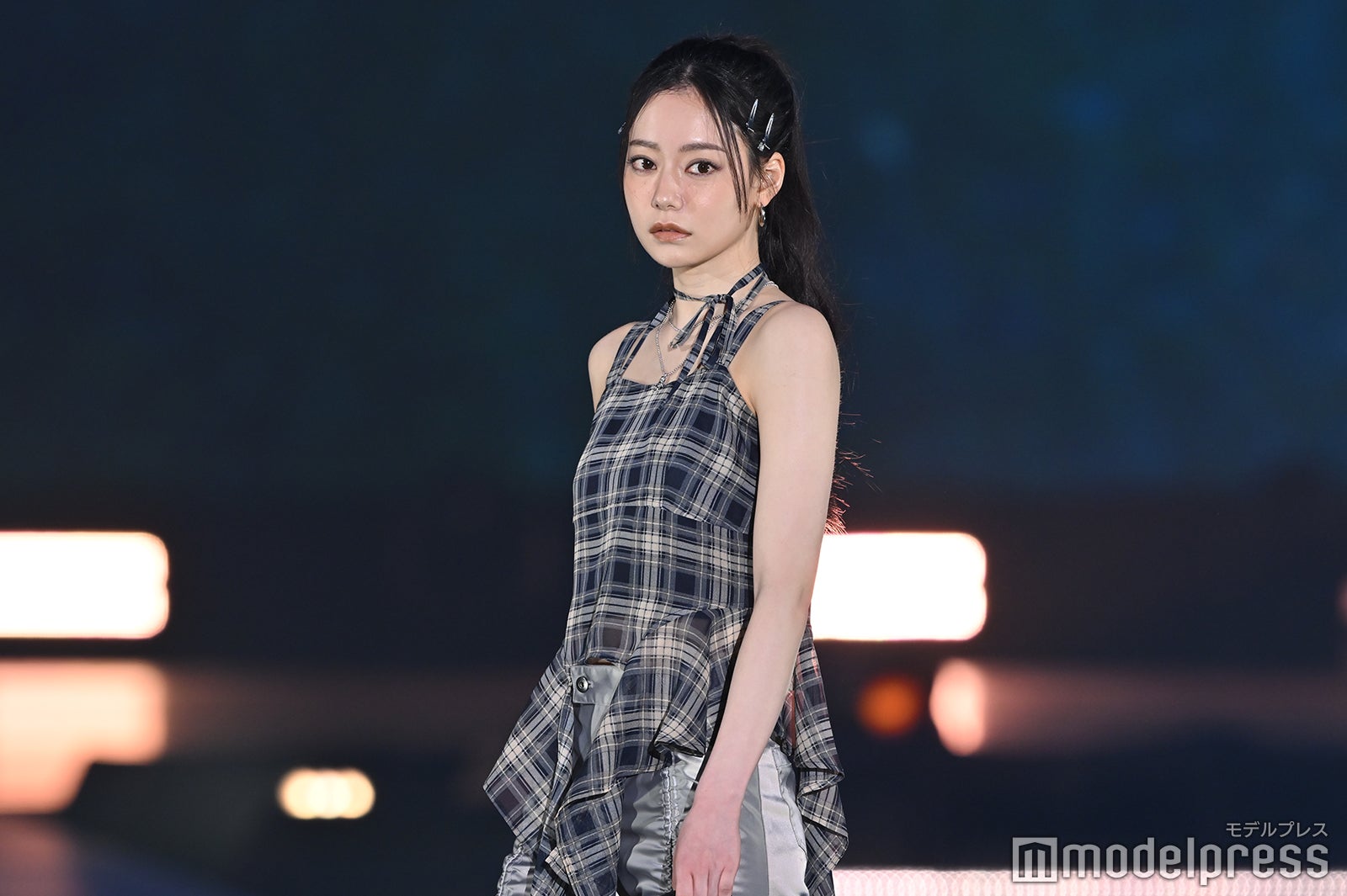 なごみ なごみ、タンクトップコーデで美肌見せ【GirlsAward 2025SS