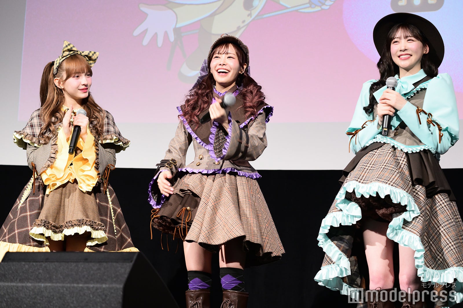 早瀬ノエル、仲川瑠夏、櫻井優衣（C）モデルプレス