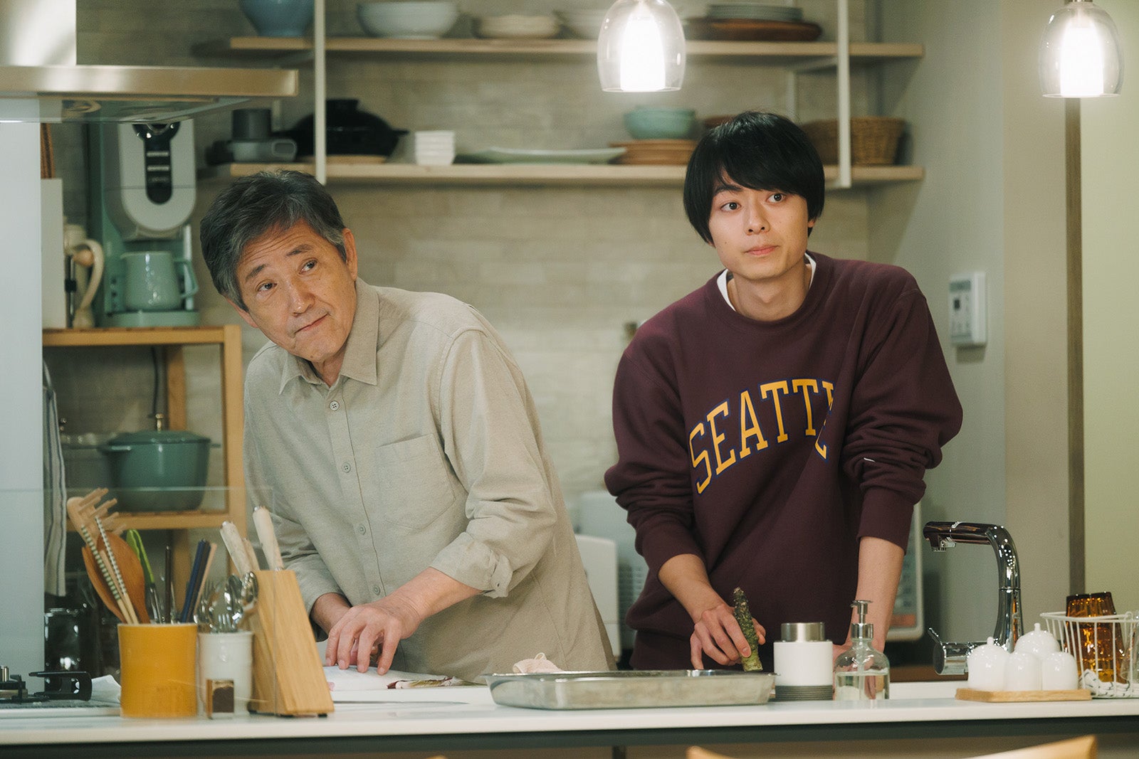 小林薫、作間龍斗「コタツがない家」第9話より（C）日本テレビ