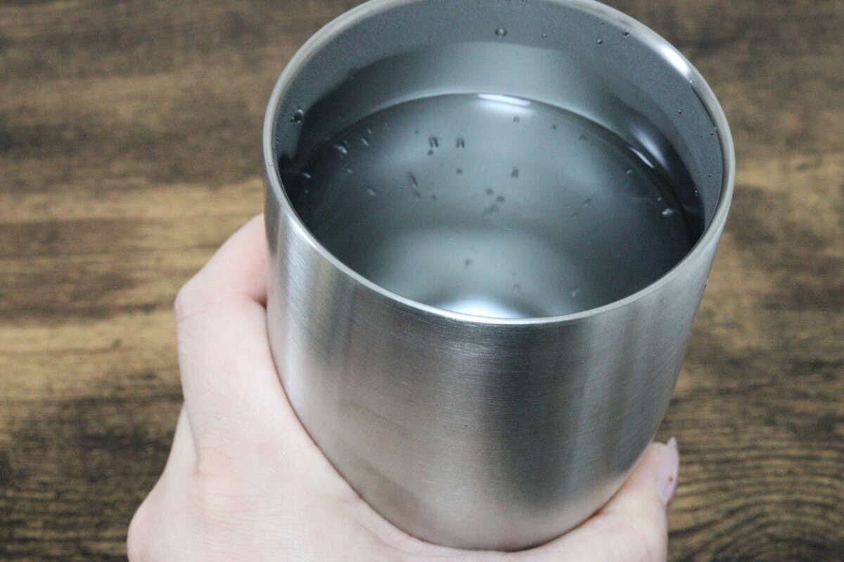 ダイソー 真空2重ステンレスタンブラー(シルバーカラー) ダイソーの便利な真空2重ステンレスタンブラー(シルバーカラー)