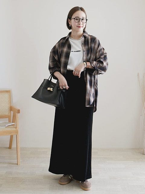 黒ロングスカート コーデ 黒ロングスカートコーデ4