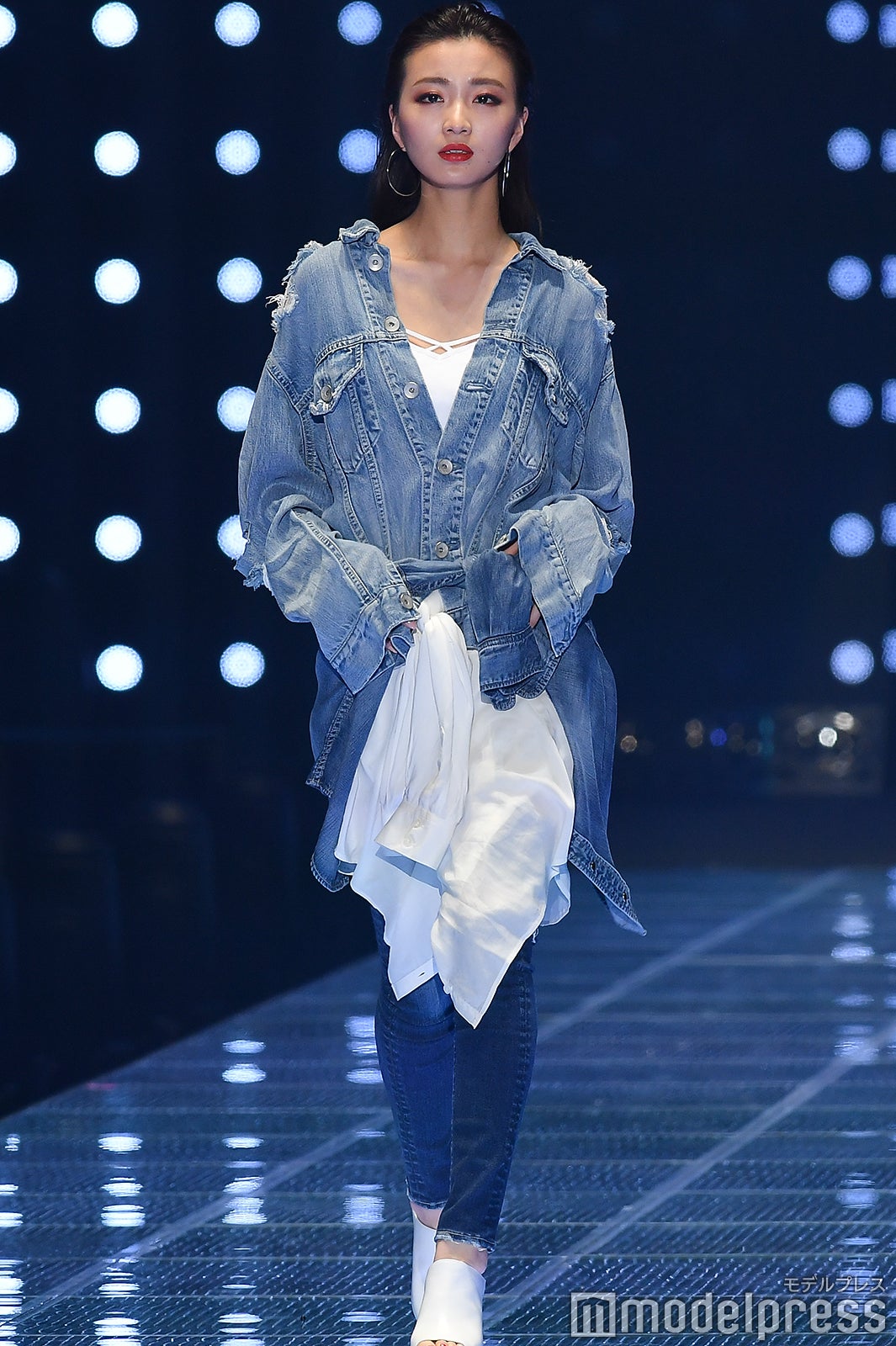 岡崎紗絵（C）モデルプレス