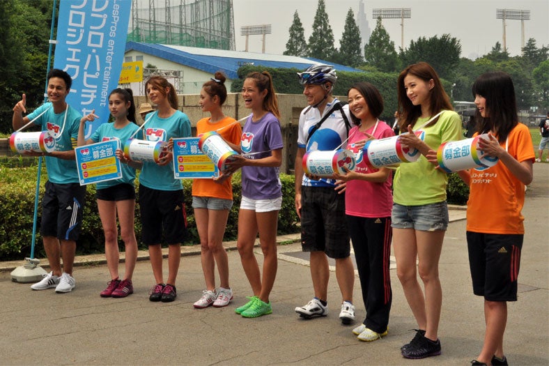 募金活動の様子