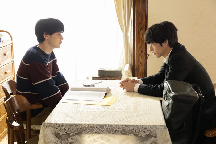 小林虎之介、赤楚衛二「相続探偵」第8話(C)日本テレビ