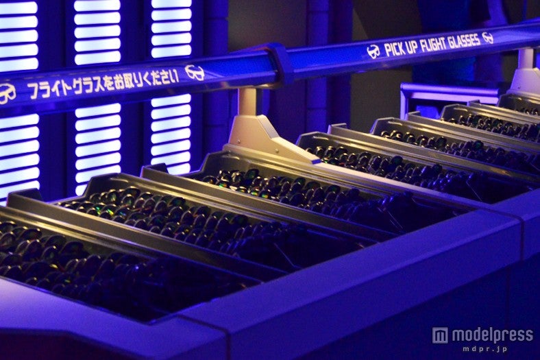 3Dメガネを使用／スター・ツアーズ：ザ・アドベンチャーズ・コンティニュー