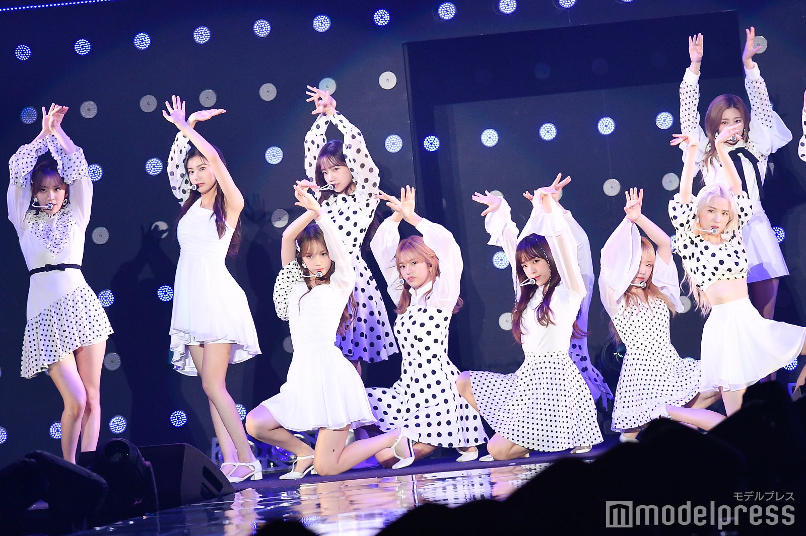 IZ*ONE （C）モデルプレス