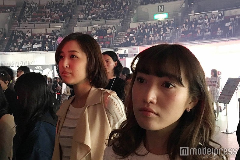 松村くるみ、長澤愛理（C）モデルプレス