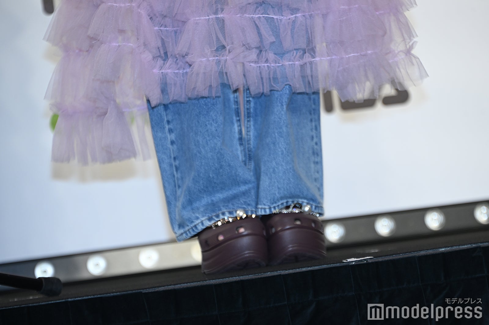 藤田ニコルが着用したスニーカー（C）モデルプレス（C）モデルプレス