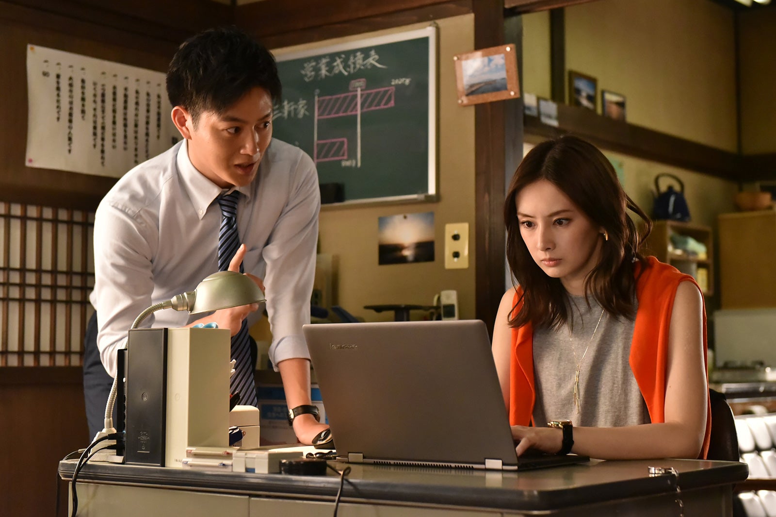 工藤阿須加、北川景子／SPドラマ「帰ってきた家売るオンナ」より（C）日本テレビ