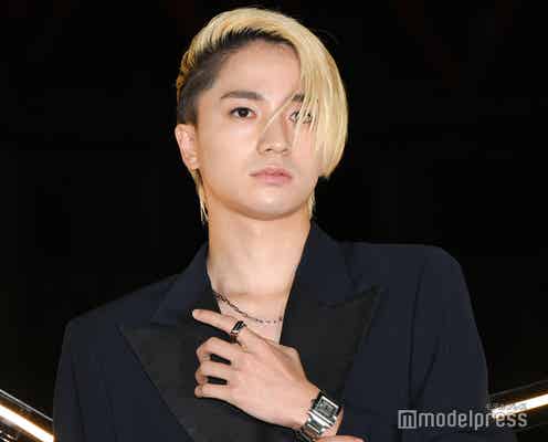 木戸大聖、胸元ざっくりジャケットでジュエリー際立つ 俳優としての目標明かす【カルティエ「“TRINITY 100” セレブレーションパーティ」】
