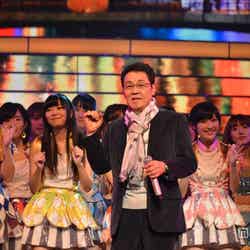 「第64回NHK紅白歌合戦」のリハーサルに登場した五木ひろし×AKB48