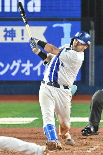 DeNAサヨナラ連勝も…28年連続リーグV逸 12球団で最も頂点から遠ざかる 延長12回に戸柱がミスを取り返す劇的V弾 4時間超の熱戦制す