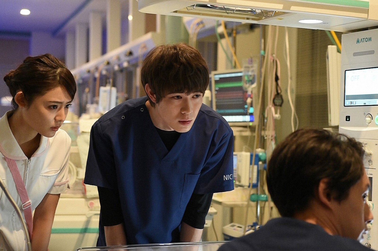 古畑星夏、宮沢氷魚／「コウノドリ」第8話より（画像提供：TBS）