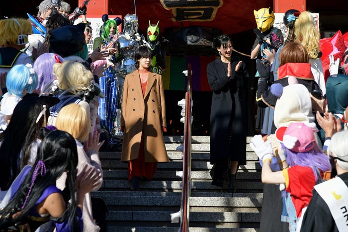 (中央)高畑充希、菜々緒 (C)ふじた/一迅社(C)2020映画「ヲタクに恋は難しい」製作委員会