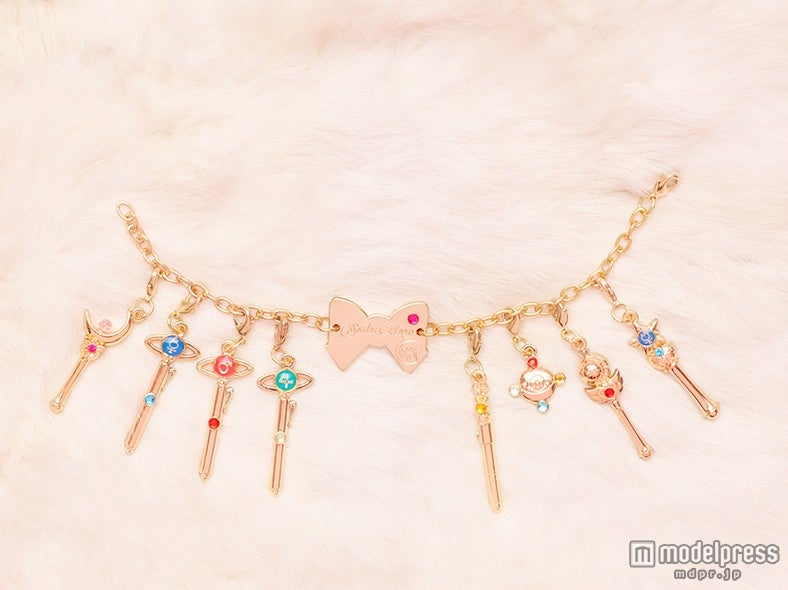 どのセーラー戦士に変身する？／バンダイ製作オリジナルチャーム「変身スティック」