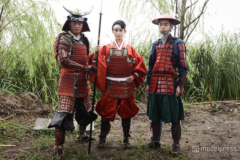 （左から）遠藤憲一、本仮屋ユイカ、菅田将暉（画像提供：テレビ朝日）