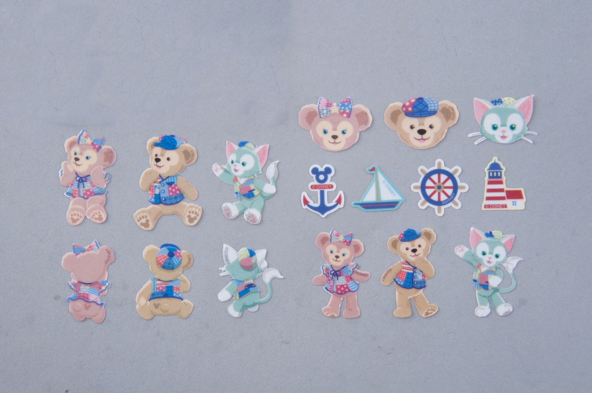 シールのデザイン（C）Disney