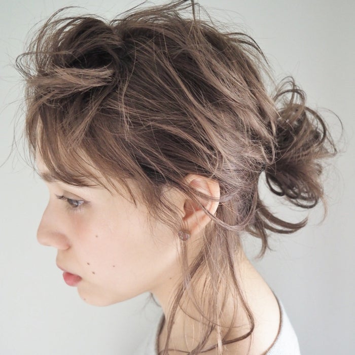 忙しい朝にもできる ミディアムさん向け簡単なヘアセットを伝授 モデルプレス