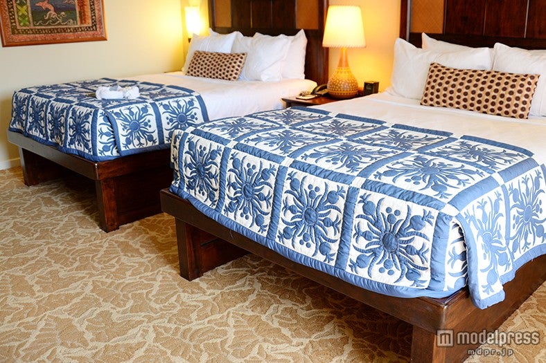 ベッド下にスーツケースを収納できる