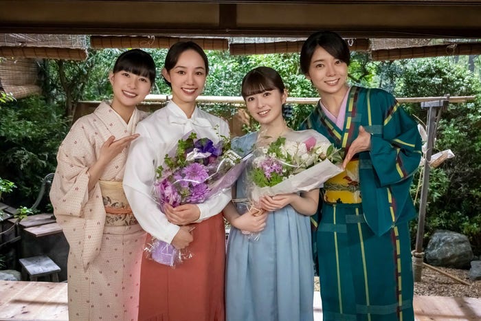 芳根京子、咲妃みゆ、小川彩、森カンナ(C)フジテレビ