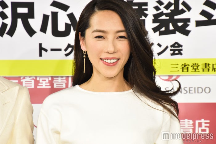 矢沢心、タイ旅行での象に乗った家族ショット公開「貴重な体験」「娘さん達高くて怖かったのかな」の声