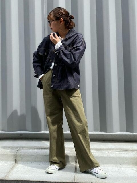 デニムジャケット　コーデ　秋アウター